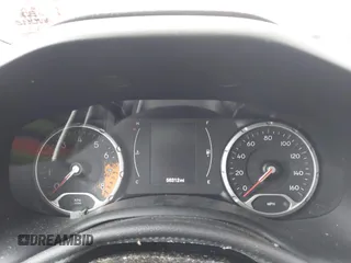 2017 Jeep Renegade Latitude z VIN ZACCJBBB6HPG17767, wystawiony jako IAAI lot #41631303 z przebiegiem 56 312 mil mil oraz . Historia ofert i sprzedaży dostępna na DreamBid. Obrazek 7.