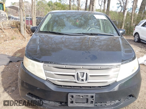 2013 Honda Odyssey Touring with VIN 5FNRL5H96DB003796, listed as a IAAI auction lot 41828376 with 6,308 mi miles and . Bid and sale history available at carsss.com. Image 12.