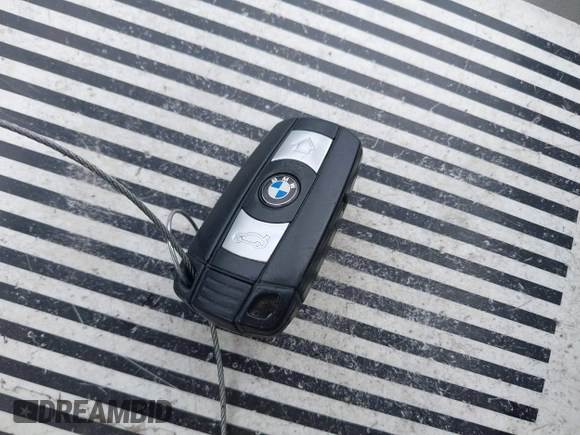 2008 BMW 3 Series 328xi z VIN WBAVC93558K036126, wystawiony jako IAAI lot #41520761 z przebiegiem 96 034 mil mil oraz . Historia ofert i sprzedaży dostępna na DreamBid. Obrazek 11.