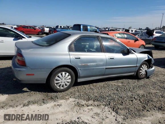 1995 Honda Accord LX with VIN 1HGCD5632SA125497, listed as a Copart auction lot 46953775 with 122,687 mi miles and Salvage Title. Bid and sale history available at DreamBid. Image 3.