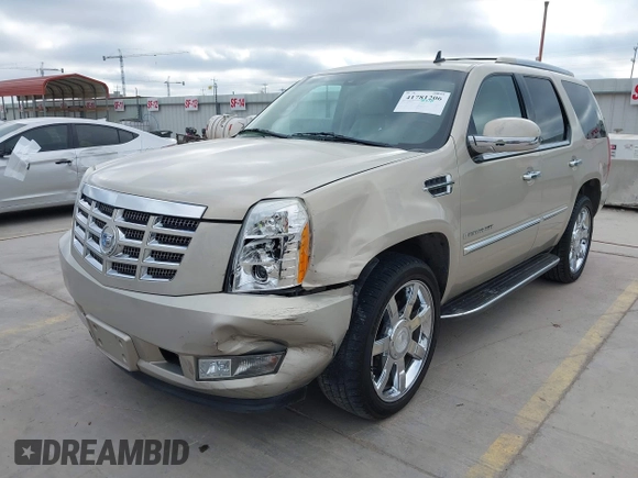 2008 Cadillac Escalade with VIN 1GYEC63898R234382, listed as a IAAI auction lot 41781206 with 150,916 mi miles. Bid and sale history available at carsss.com. Image 18.