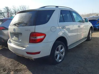 2011 Mercedes-Benz M-Class ML 350 BlueTEC with VIN 4JGBB2FB1BA646180, listed as a IAAI auction lot 41779688 with 1 mi miles. Bid and sale history available at carsss.com. Image 4.