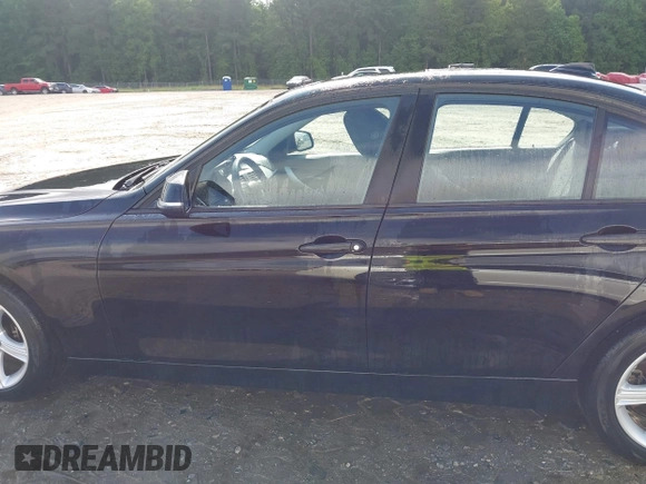 2013 BMW 3 Series 320i xDrive with VIN WBA3C3C52DF979114, listed as a IAAI auction lot 42439598 with 111,458 mi miles and . Bid and sale history available at DreamBid. Image 14.