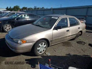 1998 Chevrolet Prizm z VIN 1Y1SK5289WZ434033, wystawiony jako Copart lot #54037694 z przebiegiem 76 601 mil mil oraz Szkody całkowita. Historia ofert i sprzedaży dostępna na DreamBid. Obrazek 1.