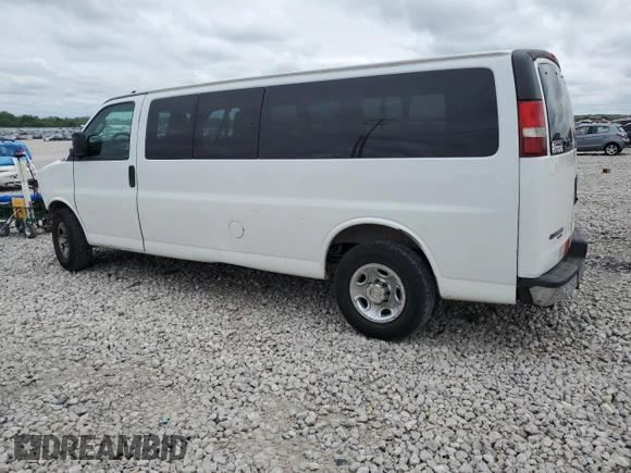 2016 Chevrolet Express Passenger LT z VIN 1GAZGPFF1G1176799, wystawiony jako Copart lot #57258115 z przebiegiem 199 406 mil mil oraz Szkoda całkowita • Salvage title. Historia ofert i sprzedaży dostępna na DreamBid. Obrazek 2.