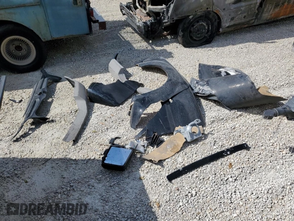 2006 Ford F-350 with VIN 1FTWX32Y66EB25977, listed as a Copart auction lot 44701095 with 111,763 mi miles and Salvage title. Bid and sale history available at DreamBid. Image 12.