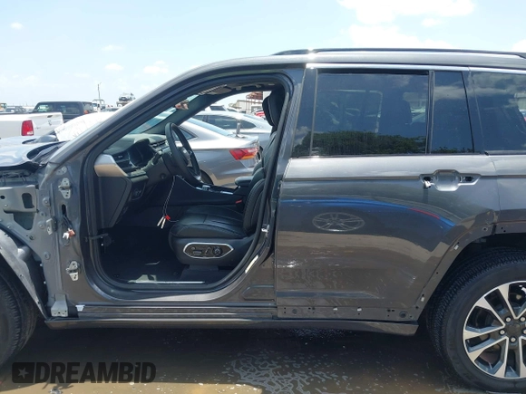2022 Jeep Grand Cherokee Overland with VIN 1C4RJHDG6N8580874, listed as a IAAI auction lot 42498940 with 19,818 mi miles and . Bid and sale history available at DreamBid. Image 15.
