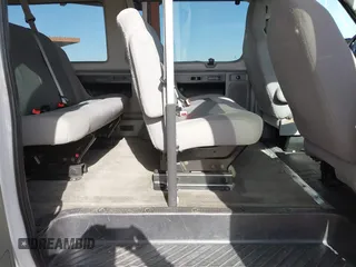 2014 Ford Econoline Passenger XL с VIN 1FBSS3BL0EDA81727, выставлен на аукционе IAAI как лот 41158204 с пробегом 493 524 миль миль и . История ставок и продаж доступна на DreamBid. Изображение 8.