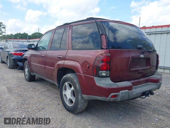 2005 Chevrolet TrailBlazer LS with VIN 1GNDS13S052269570, listed as a IAAI auction lot 42041784 with 143,024 mi miles and . Bid and sale history available at DreamBid. Image 3.