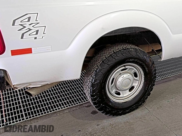2013 Ford F-250 XL with VIN 1FT7X2B65DEB05150, listed as a IAAI auction lot 42832842 with 271,344 mi miles and . Bid and sale history available at DreamBid. Image 10.