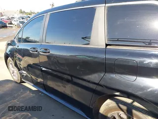 2021 Toyota Sienna LE with VIN 5TDKRKEC5MS043913, listed as a IAAI auction lot 40141863 with 89,439 mi miles. Bid and sale history available at carsss.com. Image 14.