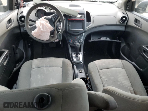 2016 Chevrolet Sonic LS z VIN 1G1JA5SH5G4106781, wystawiony jako Copart lot #49690075 z przebiegiem 132 673 mil mil oraz Szkoda całkowita • Salvage title. Historia ofert i sprzedaży dostępna na DreamBid. Obrazek 8.