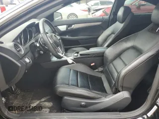 2015 Mercedes-Benz C 250 z VIN WDDGJ4HB2FG410619, wystawiony jako Copart lot #63898435 z przebiegiem 157 785 mil mil oraz Czysty tytuł • Clean title. Historia ofert i sprzedaży dostępna na DreamBid. Obrazek 7.