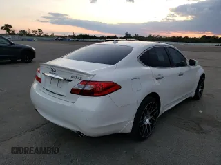 2013 Infiniti M z VIN JN1BY1AR7DM600665, wystawiony jako Copart lot #77931154 z przebiegiem Nie podano mil oraz Nie do naprawy • Non repairable. Historia ofert i sprzedaży dostępna na DreamBid. Obrazek 3.