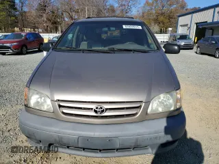 2003 Toyota Sienna LE with VIN 4T3ZF13C73U525624, listed as a Copart auction lot 83920914 with 296,155 mi miles and Clean Title. Bid and sale history available at carsss.com. Image 5.