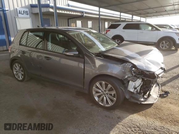 2014 Volkswagen Golf TDI w/Sunroof & Nav z VIN WVWDM7AJ9EW000668, wystawiony jako Copart lot #48564565 z przebiegiem 28 578 mil mil oraz Szkoda całkowita • Salvage title. Historia ofert i sprzedaży dostępna na DreamBid. Obrazek 4.