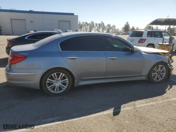 2014 Hyundai Genesis 3.8L with VIN KMHGC4DD9EU264887, listed as a Copart auction lot 46945255 with 193,252 mi miles and Clean Title. Bid and sale history available at carsss.com. Image 3.