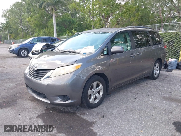 2011 Toyota Sienna LE AAS with VIN 5TDKK3DC0BS050227, listed as a IAAI auction lot 41931314 with 190,793 mi miles. Bid and sale history available at carsss.com. Image 17.