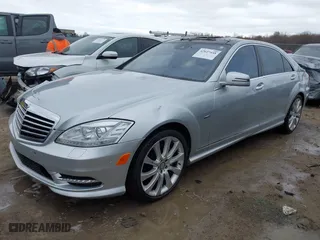 2012 Mercedes-Benz S-Class S 550 with VIN WDDNG7DB2CA456186, listed as a IAAI auction lot 42027448 with 76,997 mi miles. Bid and sale history available at carsss.com. Image 2.