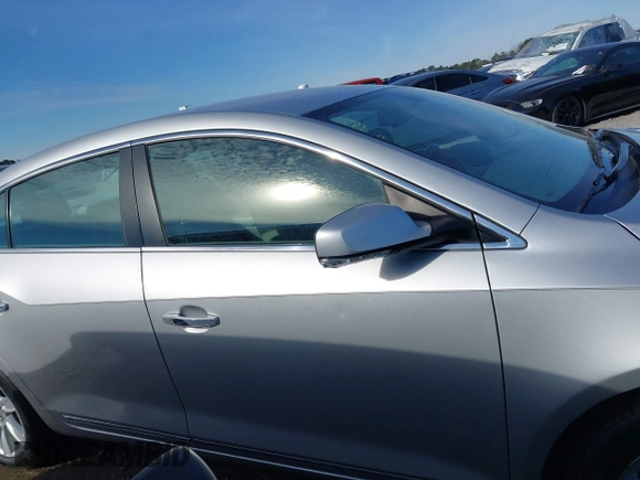 2013 Buick LaCrosse Leather with VIN 1G4GC5E35DF201994, listed as a IAAI auction lot 41585561 with 144,414 mi miles. Bid and sale history available at carsss.com. Image 13.
