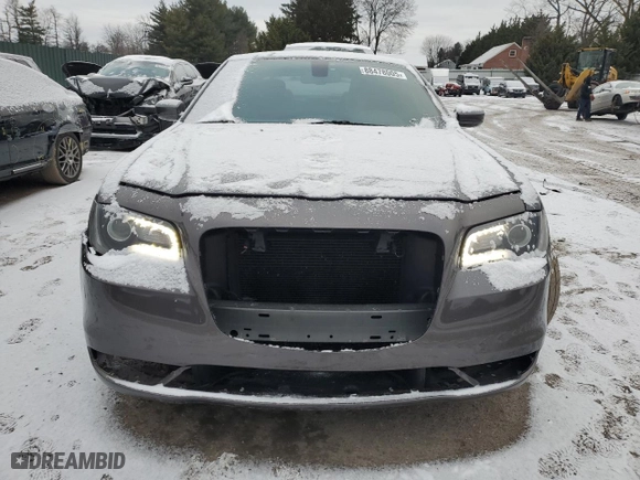 2019 Chrysler 300 with VIN 2C3CCABG0KH697645, listed as a Copart auction lot 88478005 with NaN miles and Salvage Title. Bid and sale history available at carsss.com. Image 5.