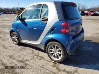2008 Smart fortwo Pure with VIN WMEEJ31XX8K153597, listed as a Copart auction lot 79967254 with 121,897 mi miles and Clean title. Bid and sale history available at DreamBid. Image 2.