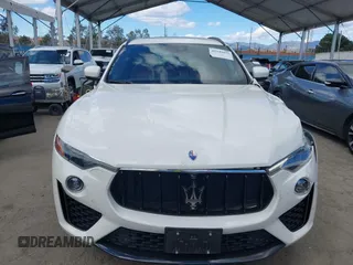 2019 Maserati Levante S with VIN ZN661YUS1KX318915, listed as a IAAI auction lot 41949952 with 74,355 mi miles. Bid and sale history available at carsss.com. Image 12.