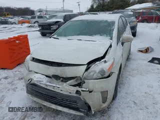 2015 Toyota Prius Four with VIN JTDKN3DU3F1933788, listed as a IAAI auction lot 41602001 with 324,092 mi miles. Bid and sale history available at carsss.com. Image 17.