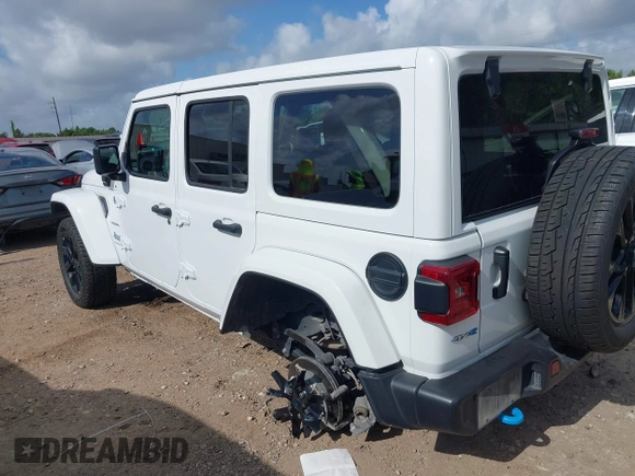 2024 Jeep Wrangler Sahara z VIN 1C4RJXP6XRW249035, wystawiony jako IAAI lot #42441640 z przebiegiem 34 128 mil mil oraz . Historia ofert i sprzedaży dostępna na DreamBid. Obrazek 3.