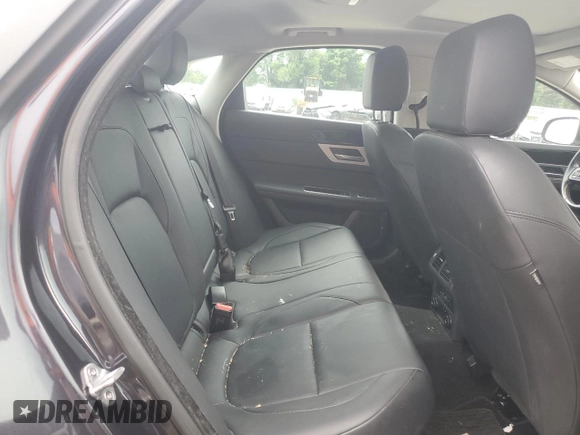 2017 Jaguar XF with VIN SAJBJ4BNXHCY42877, listed as a Copart auction lot 64552565 with 137,438 mi miles and Clean title. Bid and sale history available at DreamBid. Image 10.