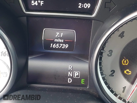 2015 Mercedes-Benz CLA 250 with VIN WDDSJ4GB3FN264870, listed as a IAAI auction lot 42158250 with 165,739 mi miles and . Bid and sale history available at DreamBid. Image 15.