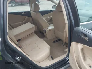 2008 Volkswagen Passat Komfort z VIN WVWLK73C98E161130, wystawiony jako IAAI lot #41498361 z przebiegiem 102 621 mil mil oraz . Historia ofert i sprzedaży dostępna na DreamBid. Obrazek 8.