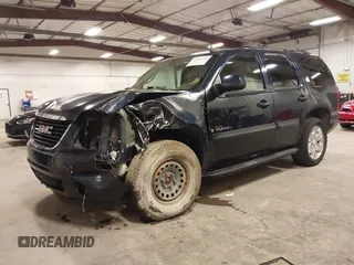 2007 GMC Yukon SLT z VIN 1GKFK130X7J115798, wystawiony jako IAAI lot #42039550 z przebiegiem 263 539 mil mil oraz . Historia ofert i sprzedaży dostępna na DreamBid. Obrazek 21.