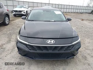 2024 Hyundai Elantra SE with VIN KMHLL4DG5RU799018, listed as a IAAI auction lot 41617298 with 6,557 mi miles and . Bid and sale history available at carsss.com. Image 12.