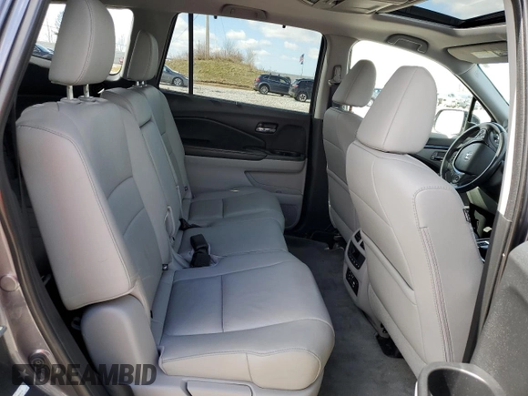2016 Honda Pilot Touring with VIN 5FNYF6H98GB035114, listed as a Copart auction lot 49123905 with 117,591 mi miles and Clean Title. Bid and sale history available at carsss.com. Image 11.