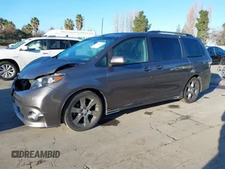 2011 Toyota Sienna SE with VIN 5TDXK3DC5BS064260, listed as a IAAI auction lot 41616160 with 98,505 mi miles. Bid and sale history available at carsss.com. Image 18.