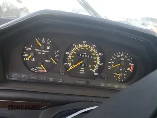 1990 Mercedes-Benz 300 CE with VIN WDBEA51D3LB226154, listed as a Copart auction lot 88838675 with 118,864 mi miles and Clean Title. Bid and sale history available at DreamBid. Image 9.