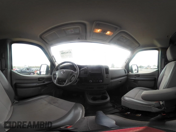 2020 Nissan NV Cargo SV z VIN 1N6BF0KM7LN809782, wystawiony jako IAAI lot #41962006 z przebiegiem 113 670 mil mil oraz . Historia ofert i sprzedaży dostępna na DreamBid. Obrazek 18.