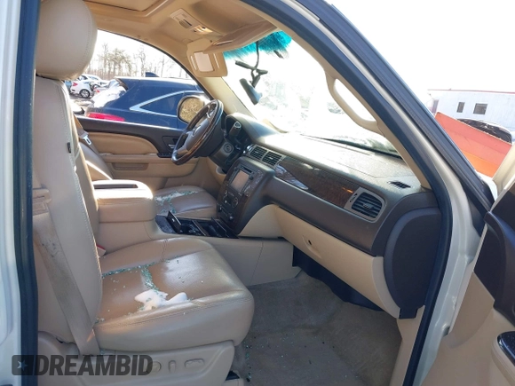 2014 GMC Yukon Denali with VIN 1GKS2EEF3ER181504, listed as a IAAI auction lot 41267224 with 165,478 mi miles. Bid and sale history available at carsss.com. Image 5.