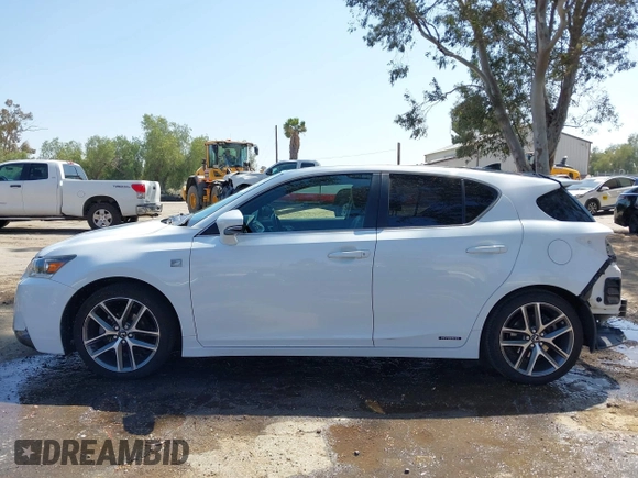 2015 Lexus CT 200h Hybrid with VIN JTHKD5BH1F2223320, listed as a IAAI auction lot 42087493 with 132,577 mi miles. Bid and sale history available at carsss.com. Image 15.
