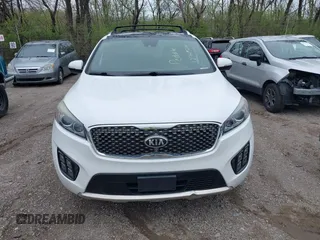 2017 Kia Sorento SX z VIN 5XYPK4A51HG300517, wystawiony jako IAAI lot #41967988 z przebiegiem 170 637 mil mil oraz . Historia ofert i sprzedaży dostępna na DreamBid. Obrazek 12.