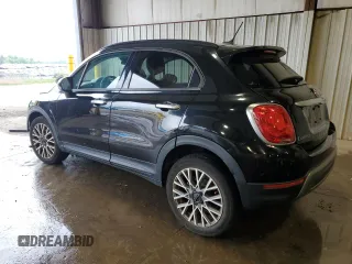 2016 FIAT 500X Trekking z VIN ZFBCFYCT6GP462972, wystawiony jako Copart lot #57337505 z przebiegiem 77 390 mil mil oraz Szkoda całkowita • Salvage title. Historia ofert i sprzedaży dostępna na DreamBid. Obrazek 2.