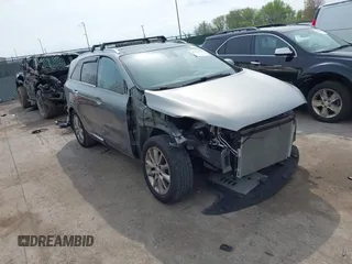2018 Kia Sorento SX with VIN 5XYPK4A50JG362836, listed as a IAAI auction lot 42134735 with 44,637 mi miles and . Bid and sale history available at DreamBid. Image 1.