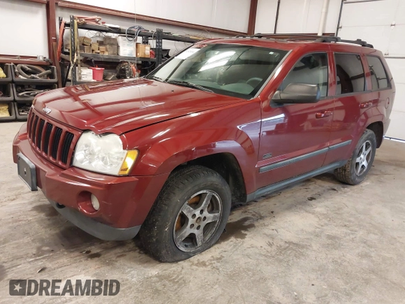 2007 Jeep Grand Cherokee Laredo with VIN 1J8GR48K97C631672, listed as a IAAI auction lot 41520054 with 231,576 mi miles. Bid and sale history available at carsss.com. Image 17.