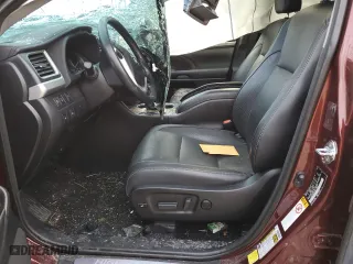 2017 Toyota Highlander Limited with VIN 5TDDZRFHXHS471879, listed as a Copart auction lot 46044635 with 0 mi miles and Salvage Title. Bid and sale history available at carsss.com. Image 7.