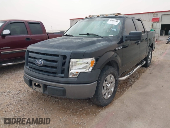 2010 Ford F-150 XL with VIN 1FTEW1CW6AKA27364, listed as a IAAI auction lot 41939980 with 320,285 mi miles. Bid and sale history available at carsss.com. Image 17.