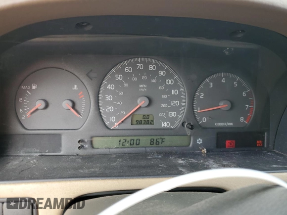 2000 Volvo C70 with VIN YV1NC56D6YJ012951, listed as a Copart auction lot 71746494 with 98,382 mi miles and Clean Title. Bid and sale history available at carsss.com. Image 9.