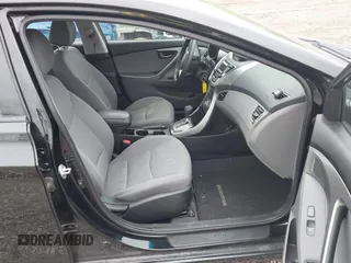 2013 Hyundai Elantra GLS z VIN 5NPDH4AE7DH421637, wystawiony jako IAAI lot #42354348 z przebiegiem 113 895 mil mil oraz . Historia ofert i sprzedaży dostępna na DreamBid. Obrazek 5.