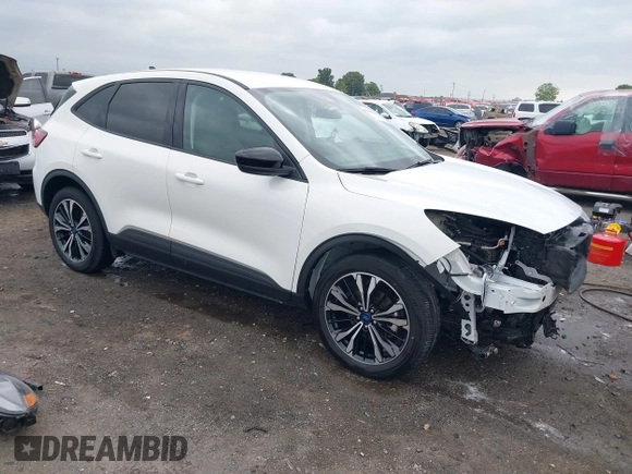 2021 Ford Escape SE z VIN 1FMCU0G6XMUB32625, wystawiony jako IAAI lot #42279918 z przebiegiem 93 646 mil mil oraz . Historia ofert i sprzedaży dostępna na DreamBid. Obrazek 1.