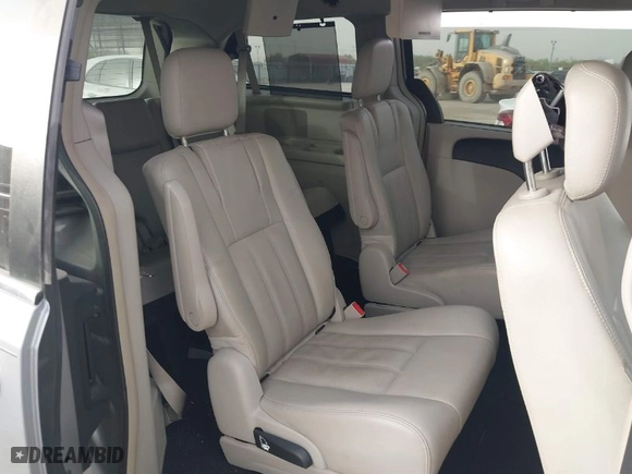2014 Chrysler Town & Country Touring-L 30th Anniversary with VIN 2C4RC1CGXER454606, listed as a IAAI auction lot 41826042 with 173,300 mi miles. Bid and sale history available at carsss.com. Image 8.